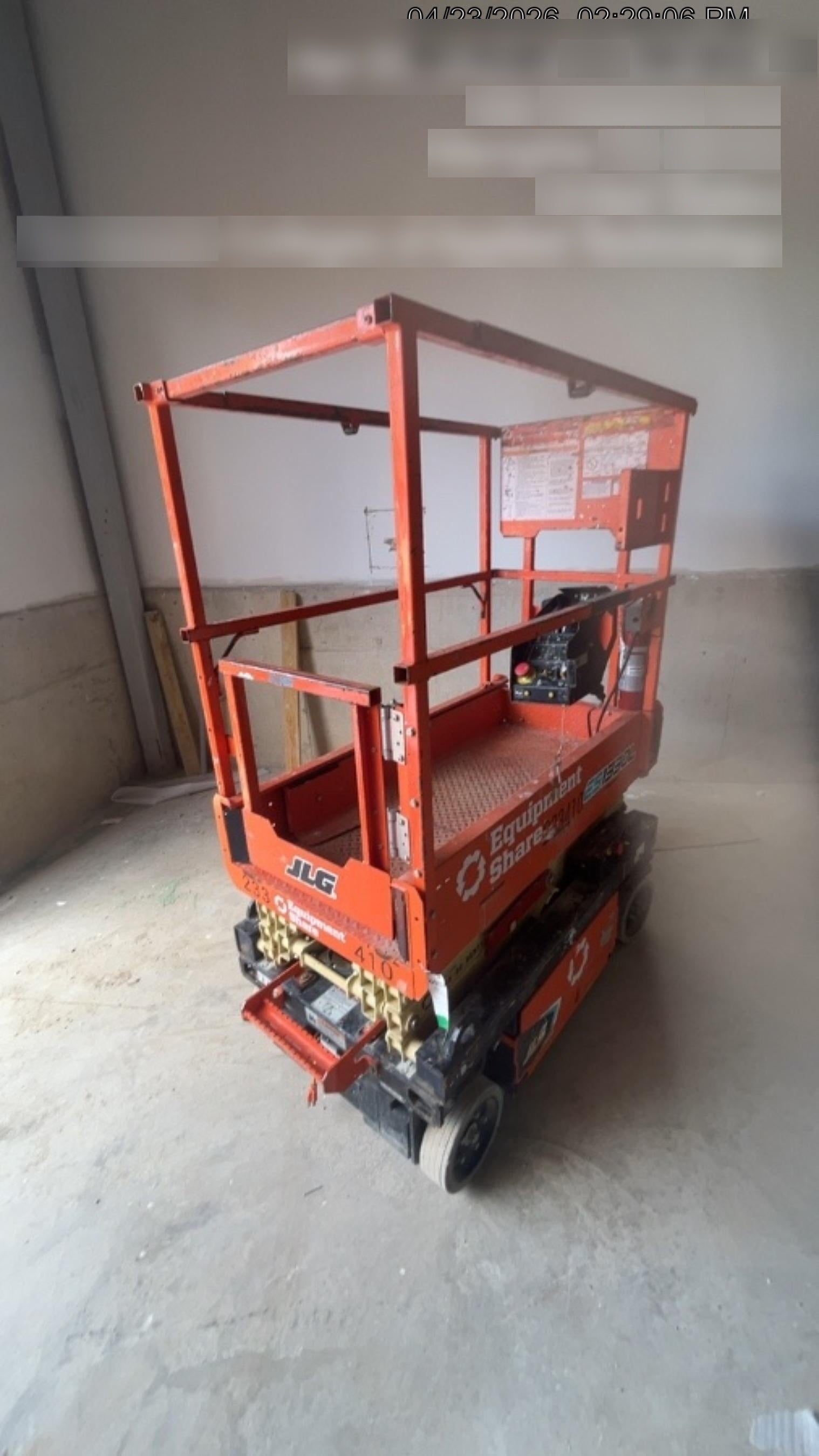 2022 JLG ES1330L