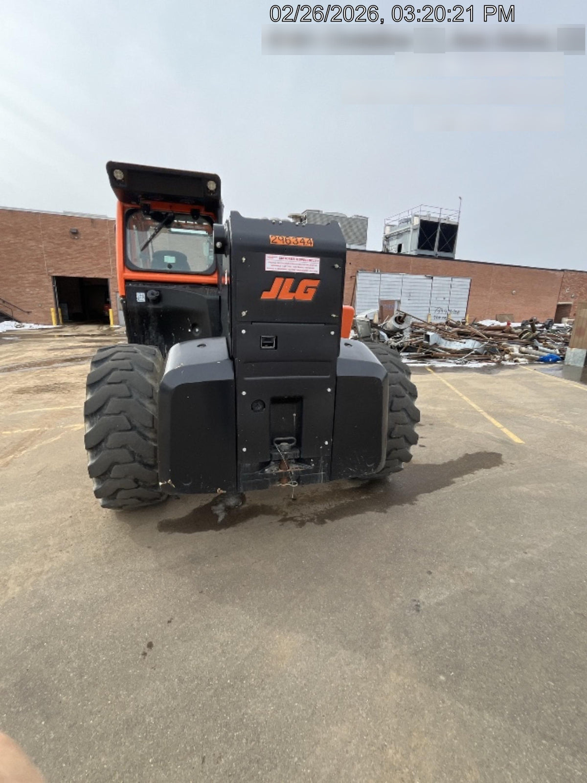 2023 JLG 1732
