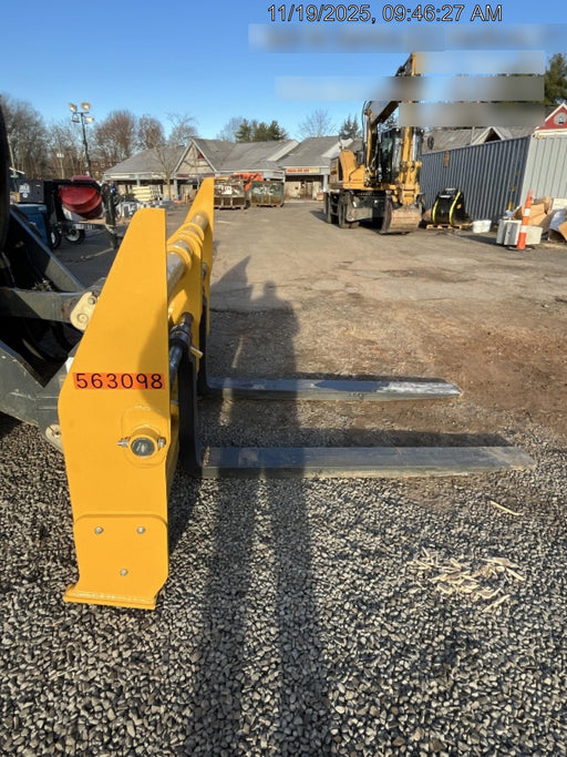 2025 JOHN DEERE 96" Loader Fork Carriage - John Deere