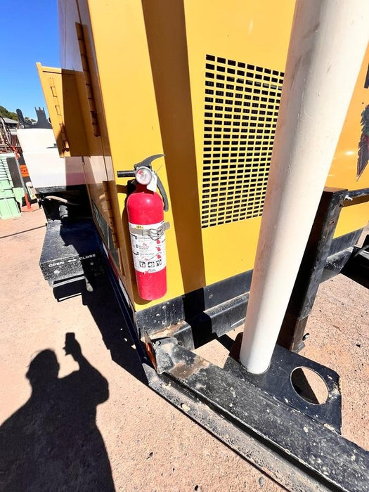 2020 Vac-Tron LP573XDT Tier 4 Kohler Diesel Engine, 500 Gallon Debris Tank w/ Hydraulic Tilt, two (2) 100 Gallon Water Tanks, Low Profile Torsion Axles (12,000 GVWR), Manual Jack Trailer