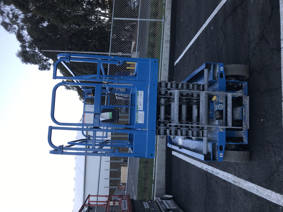 2020 Genie GS-3246 Standard, Folding full height swing gate, 800W Inverter