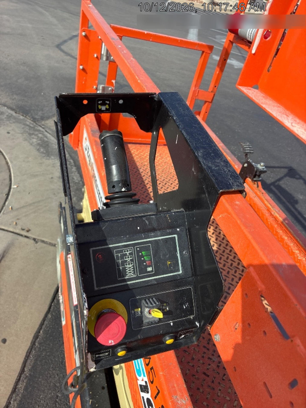 2022 JLG ES1932