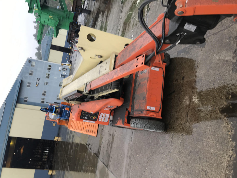 2019 JLG E400AJPN