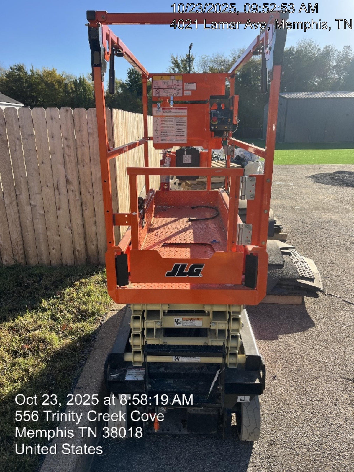 2025 JLG ES1932