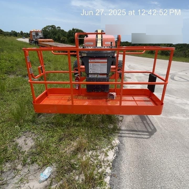2020 JLG 400S