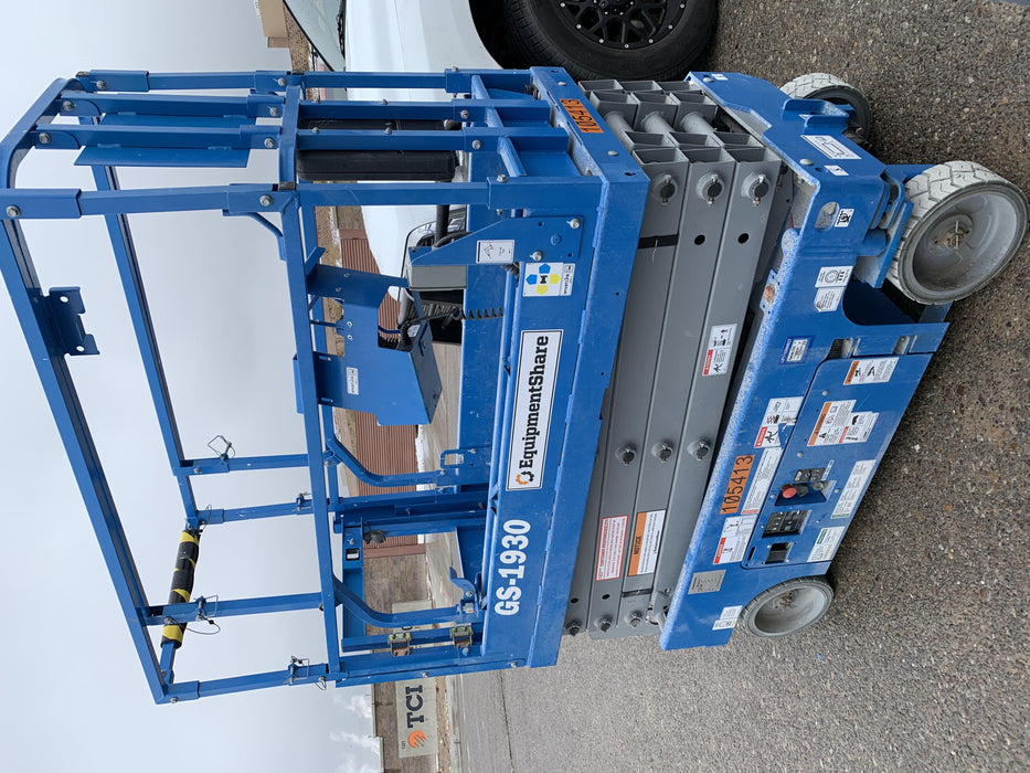 2020 Genie GS-1930 Solid Non Marking Tires, Beacon, Folding rails with half height swing gate