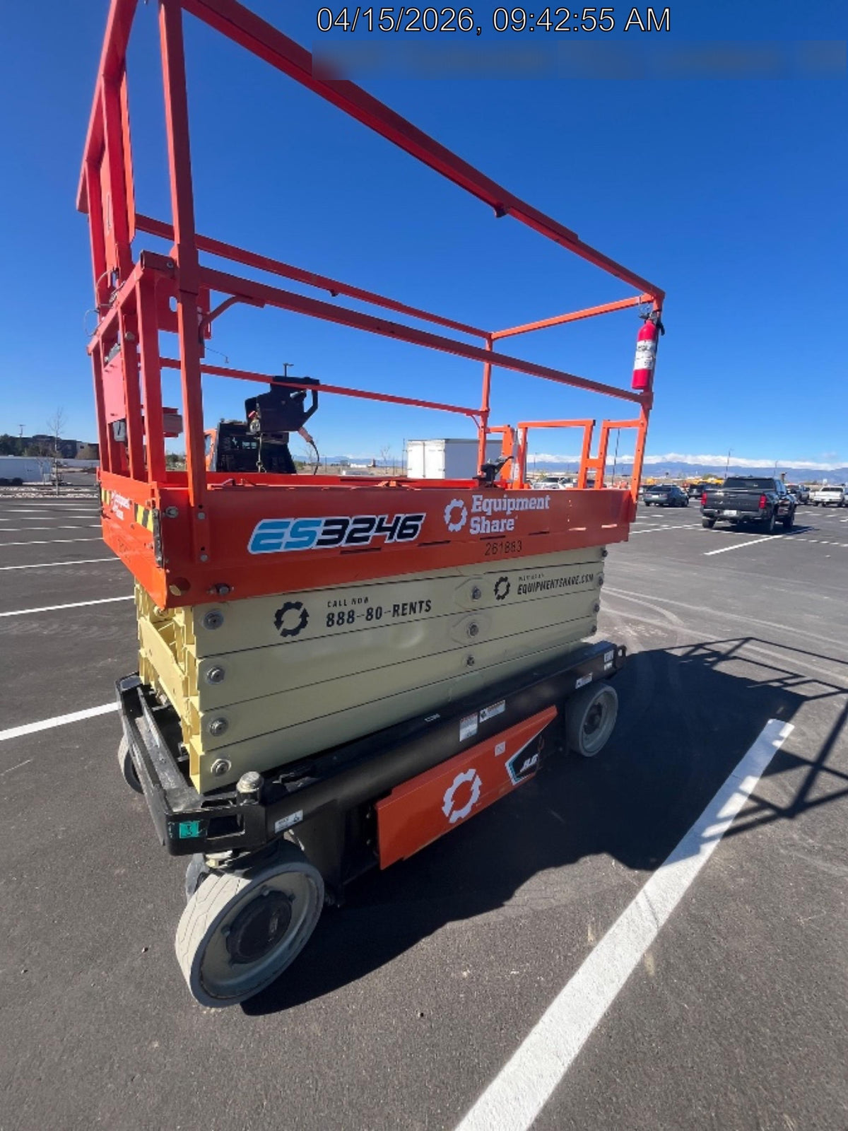 2022 JLG ES3246