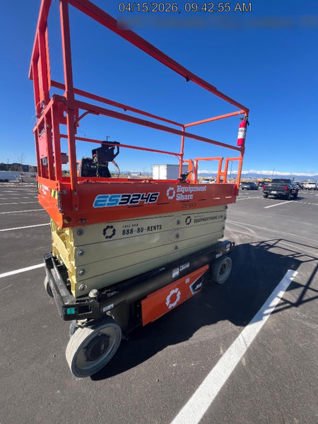 2022 JLG ES3246