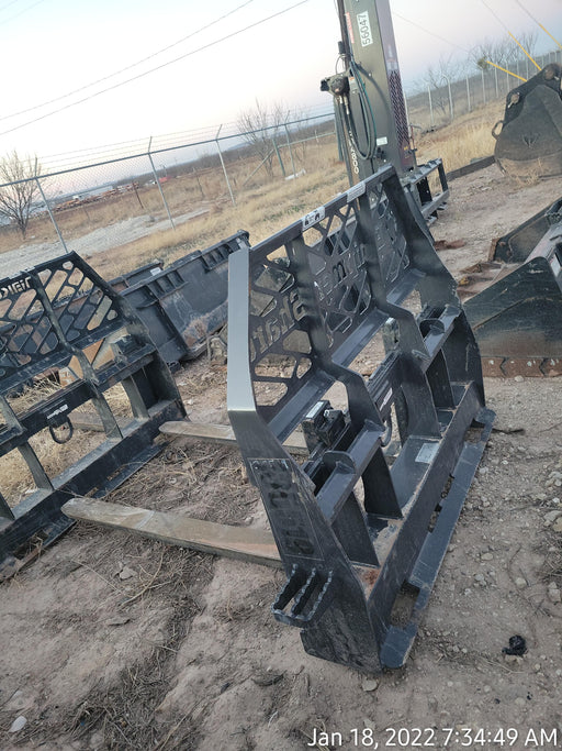 2021 PALADIN 48" Pallet Forks - Paladin