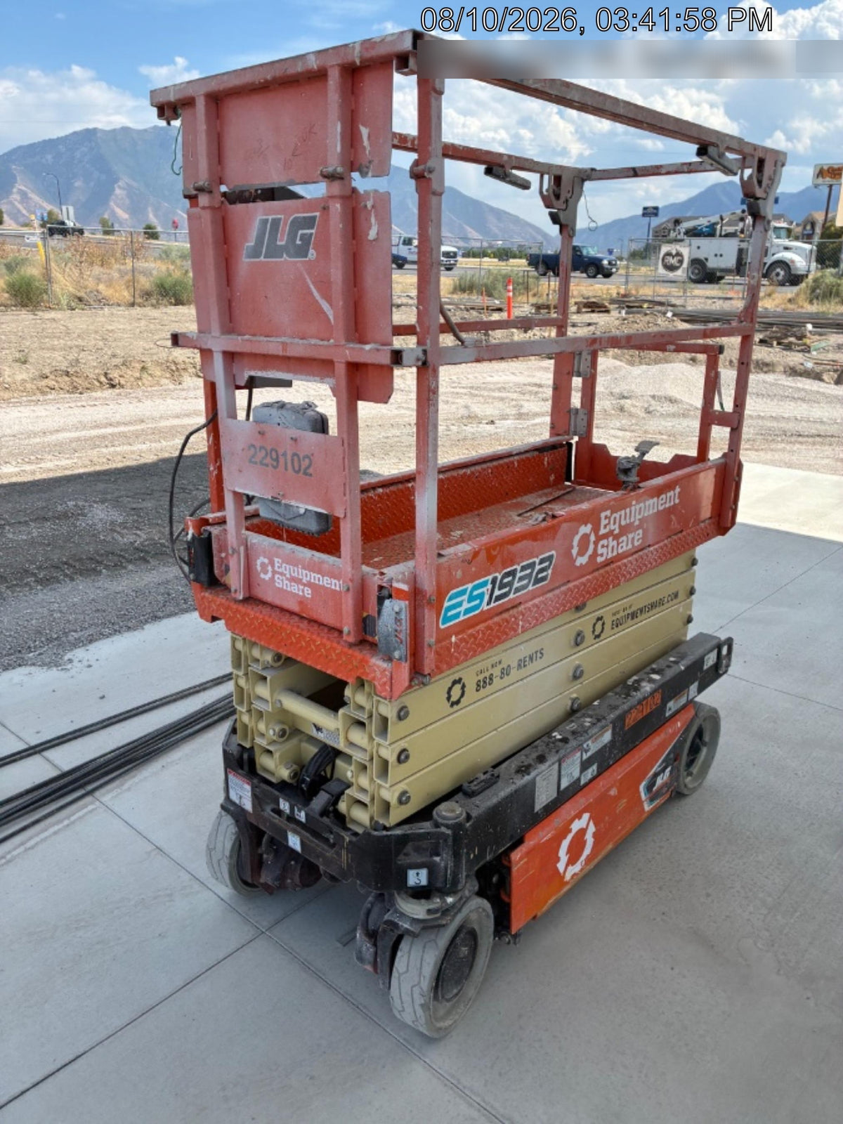 2022 JLG ES1932