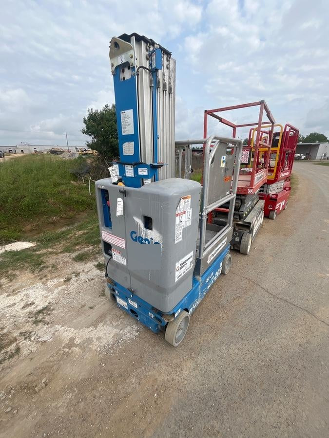 2019 GENIE GR-20