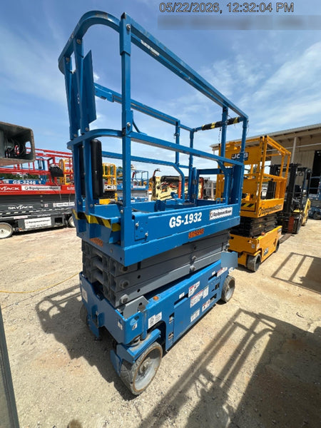 2023 GENIE GS-1932