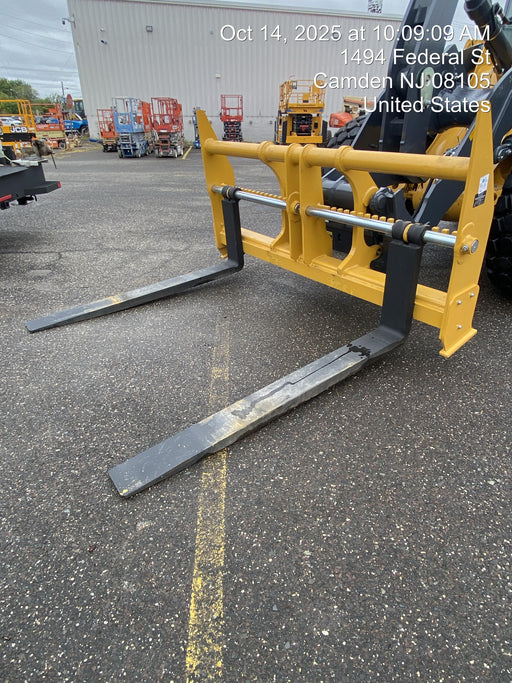 2025 JOHN DEERE 96" Loader Fork Carriage - John Deere