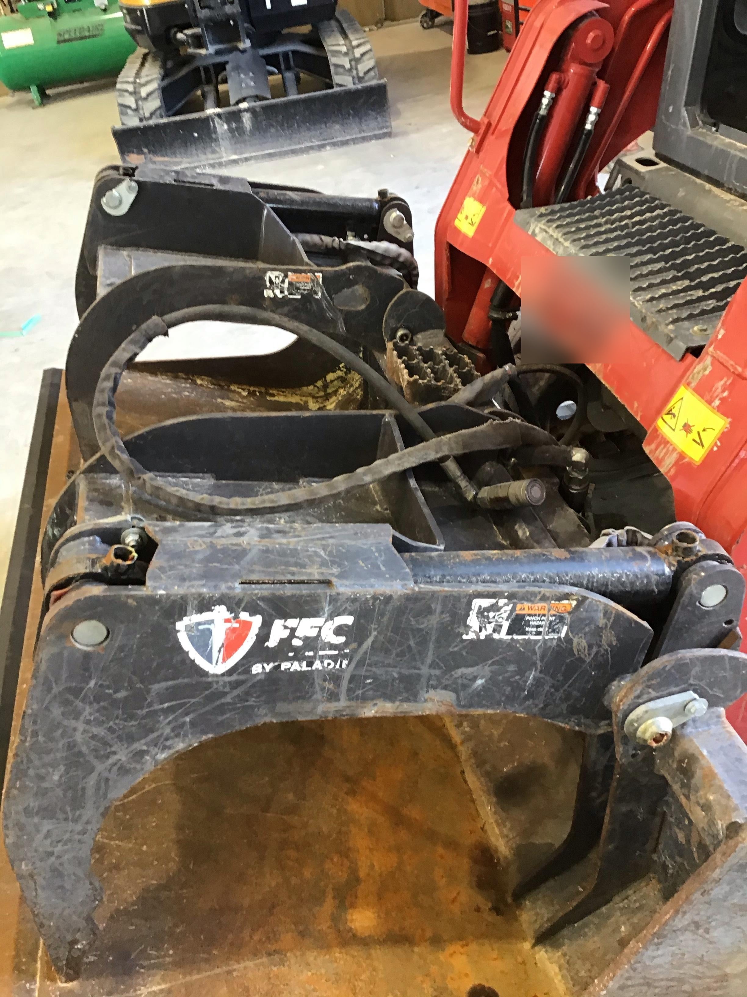 2018 PALADIN 76" Scrap Grapple Bucket - Paladin