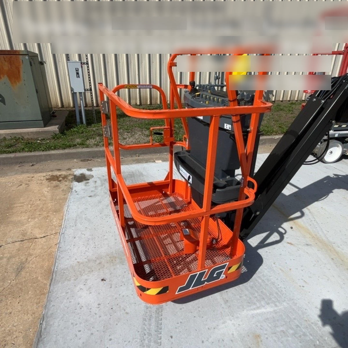 2025 JLG E400AJP Narrow