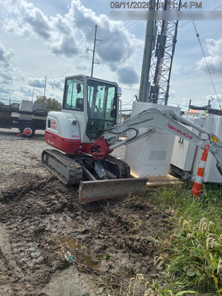 2025 TAKEUCHI TB235-2CR