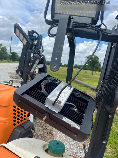 2025 Generac MLTS-4 Diesel, Mitsubishi L2E, 7.1 hp @1800 rpm, Flex Switch 120V Input, Powerzone Controller, (4) 320W LED Lights, 4kW Generator, 39.9 Gal Fuel Tank, 2" Ball