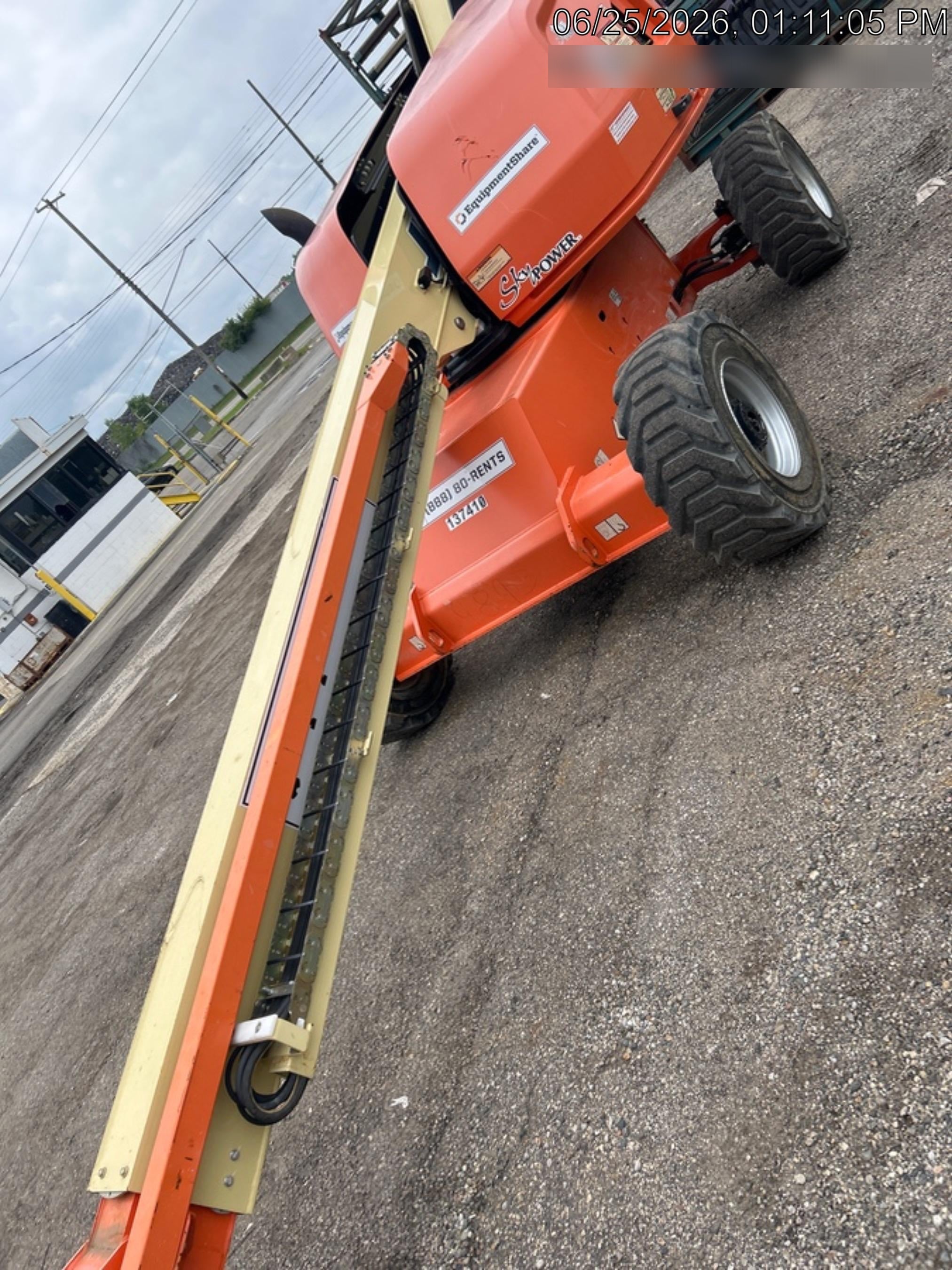 2021 JLG 400S