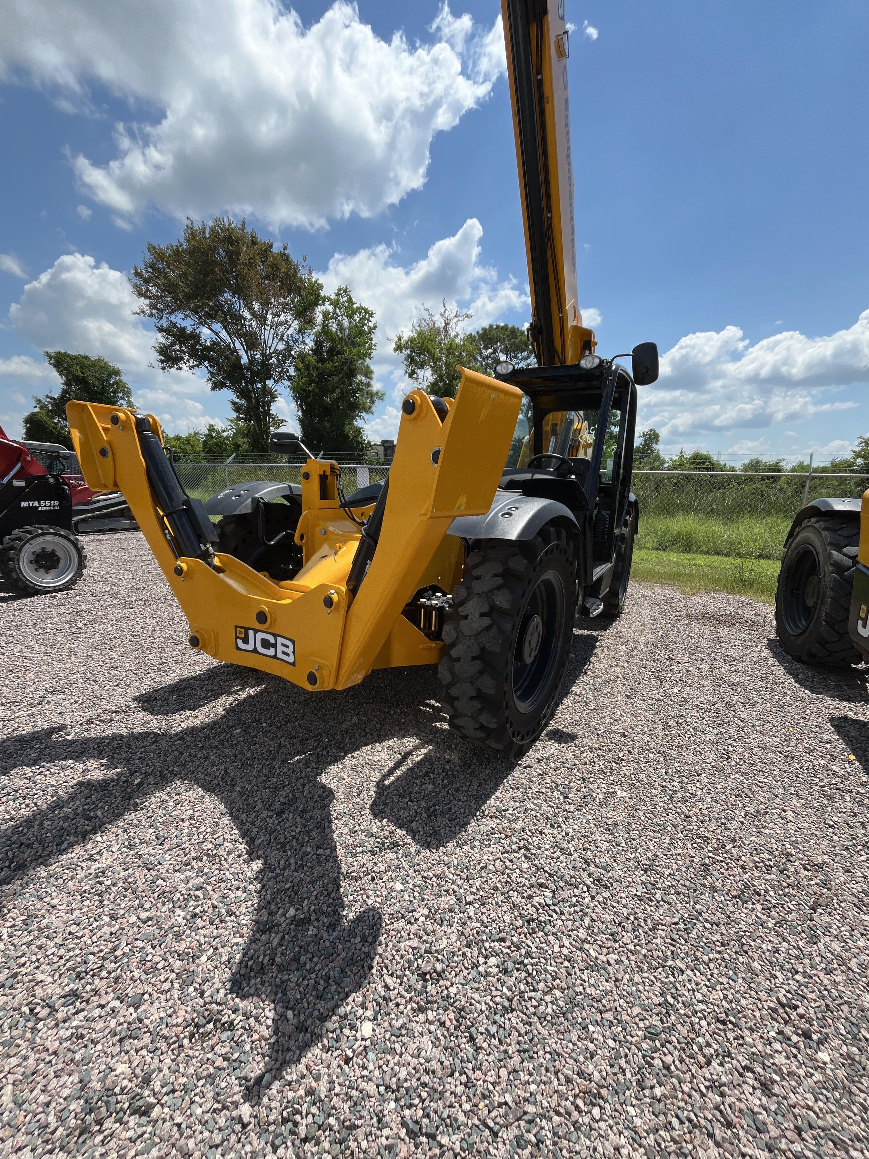 2025 JCB 510-56