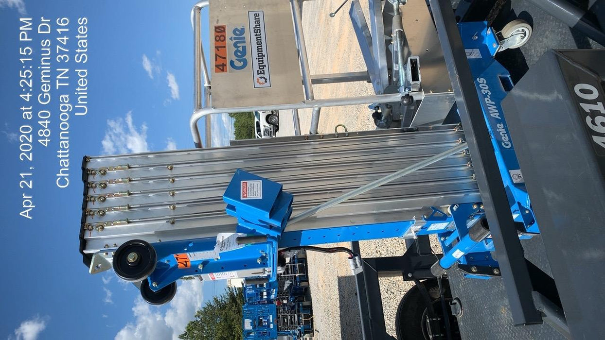 2019 GENIE AWP-30S