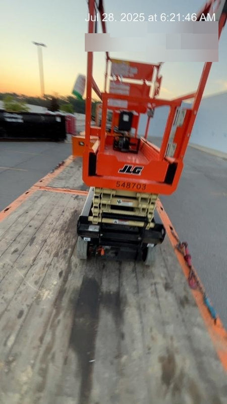 2025 JLG ES1932