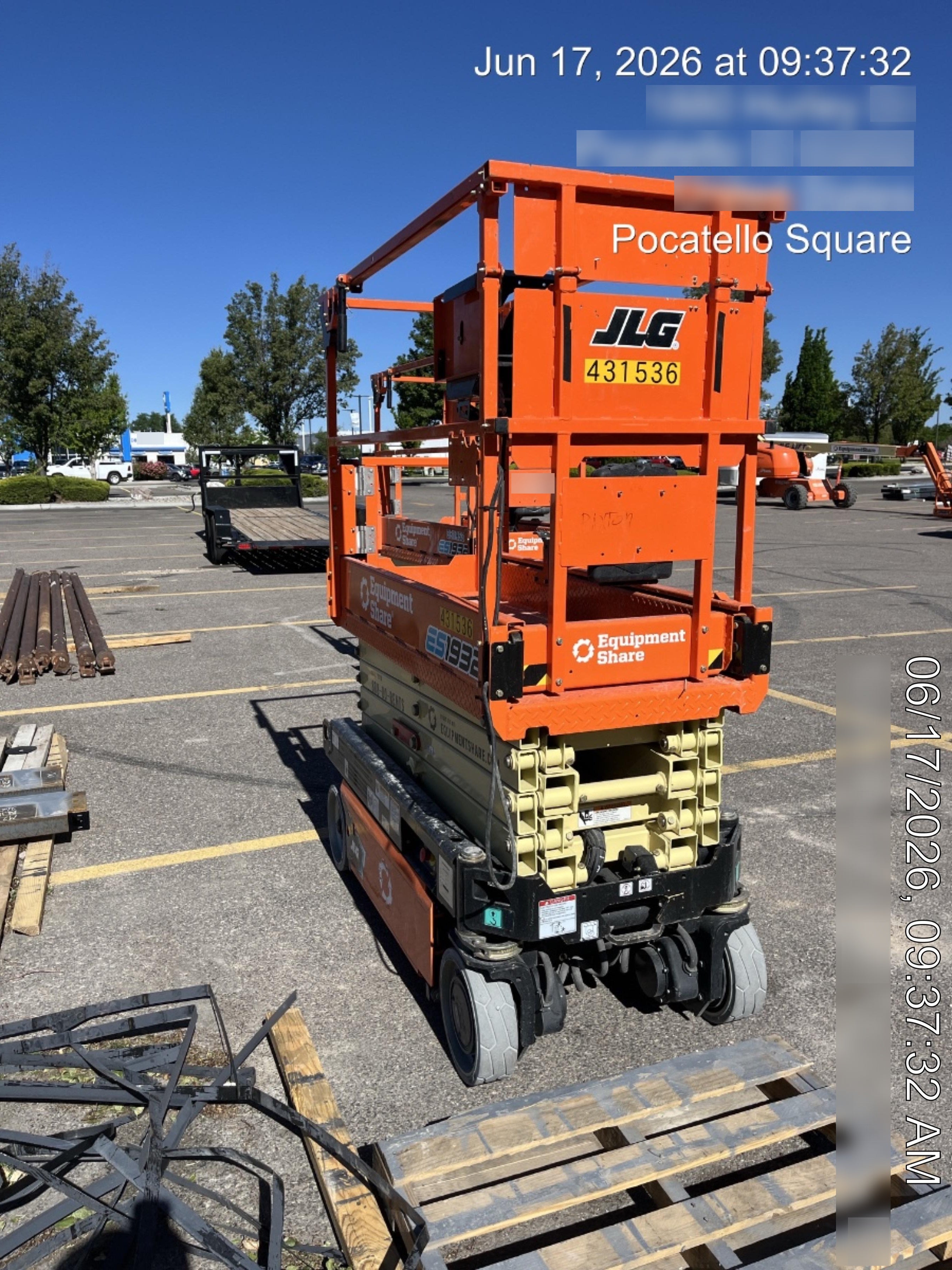 2024 JLG ES1932