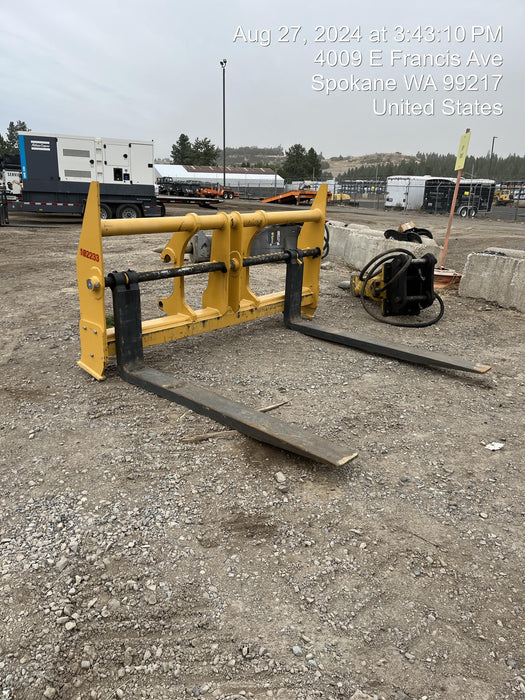 2020 JOHN DEERE 96" Loader Fork Carriage - John Deere