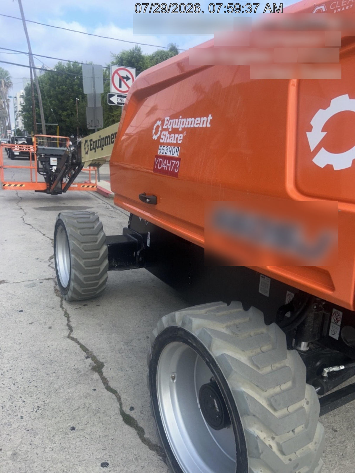 2025 JLG 660SJ