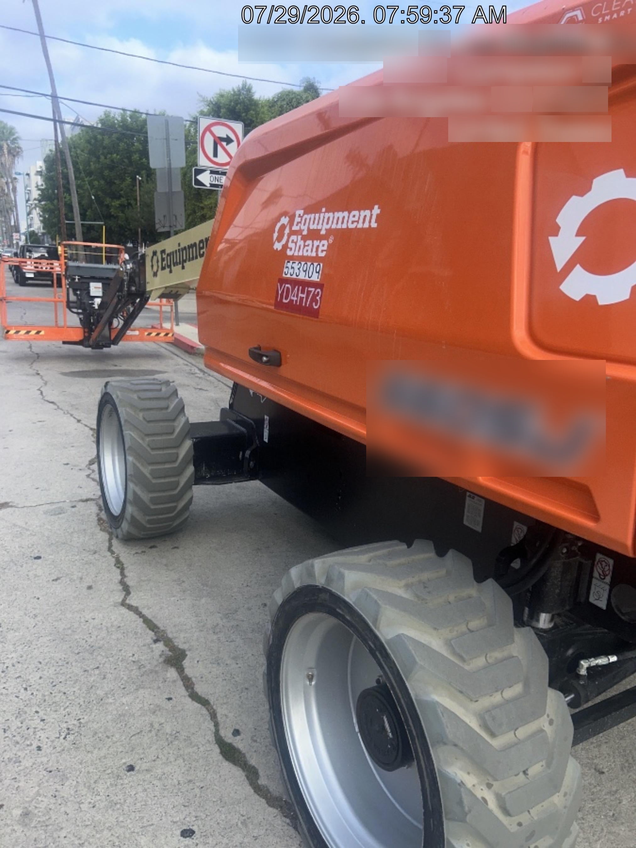 2025 JLG 660SJ