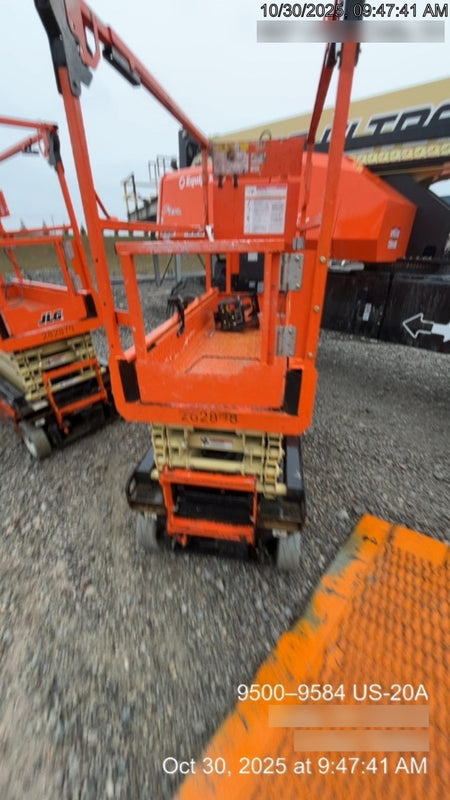 2022 JLG ES1932