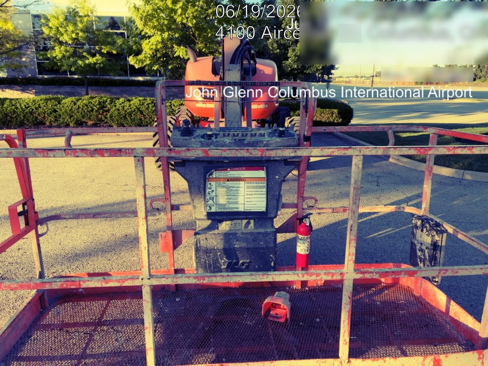 2019 JLG 600AJ
