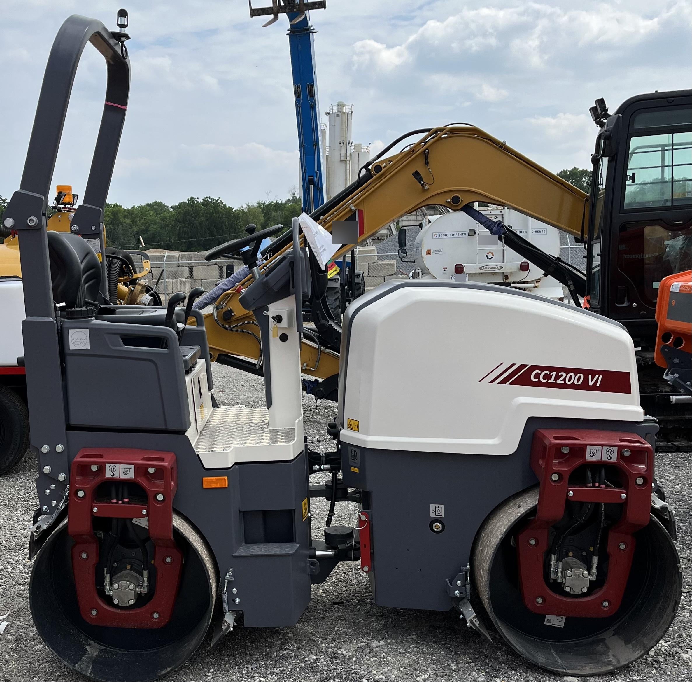 2023 DYNAPAC CC1200