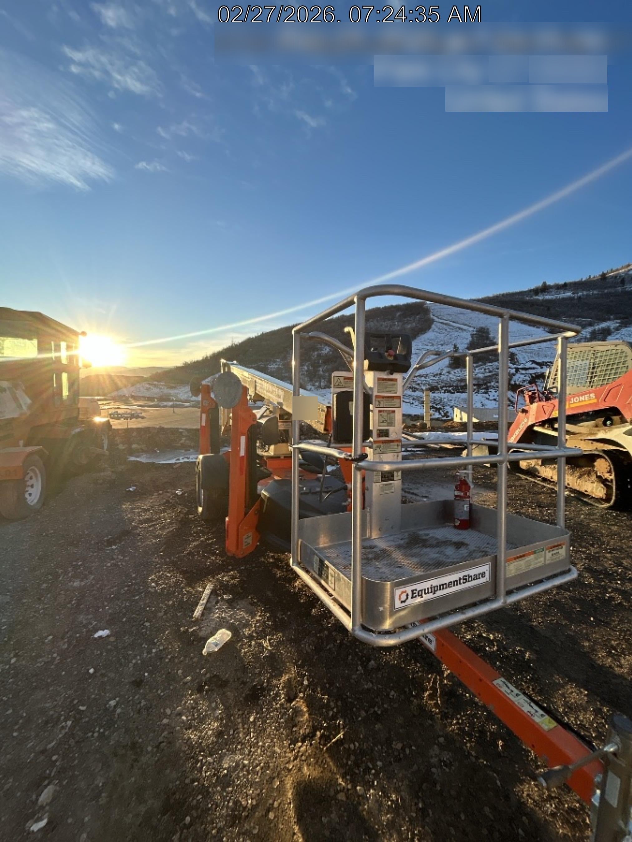 2023 JLG T350