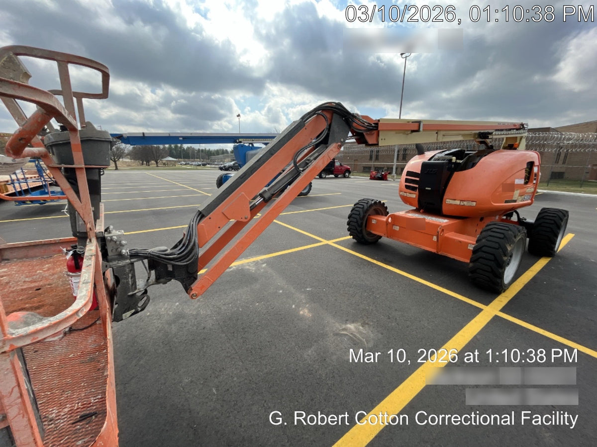 2019 JLG 600AJ