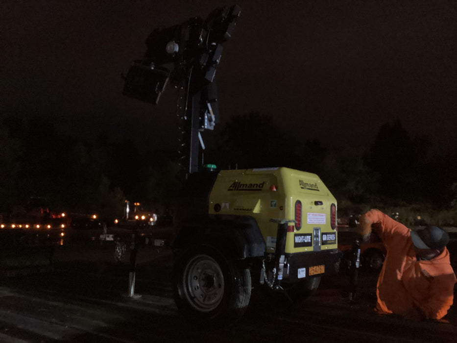 2022 Allmand NLV3GR (4) LED Light Fixture 350W, 23' Vertical Mast, 3kW Prime, Towable, ES Decals, T3