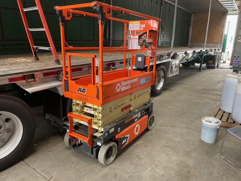 2022 JLG ES1932