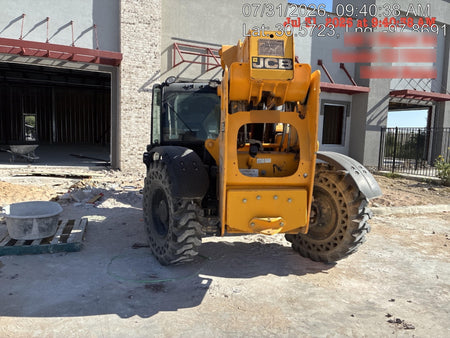 2018 JCB 509-42 JCB 509-42 Enclosed Cab, 74 HP, Solid Tires, Worklights, Beacon, Aux Hydraulics, Lifting Eye