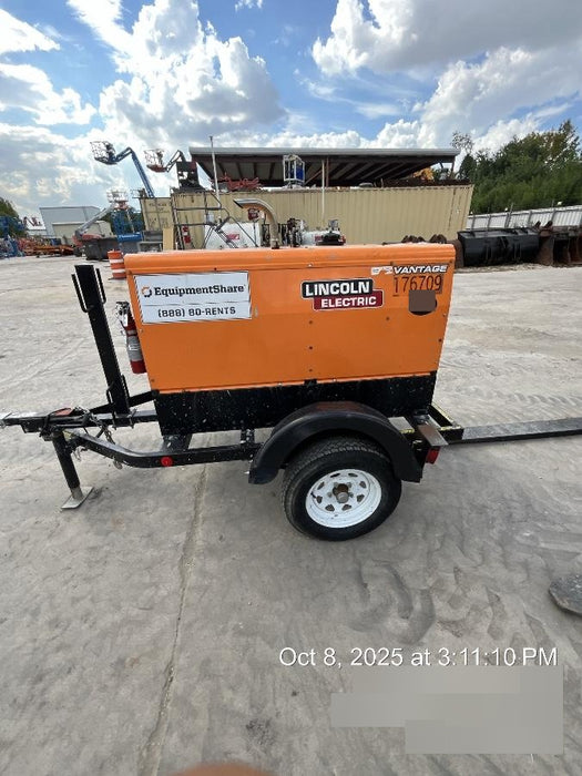 2021 Lincoln Electric Vantage 322 Vantage 322 Ready Pak 3 w/ Decals, ORANGE (includes trailer, cable rack, fender light kit) NO Telematics