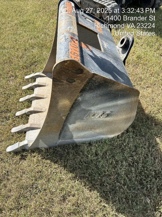 2025 TAKEUCHI 36" Bucket - Takeuchi
