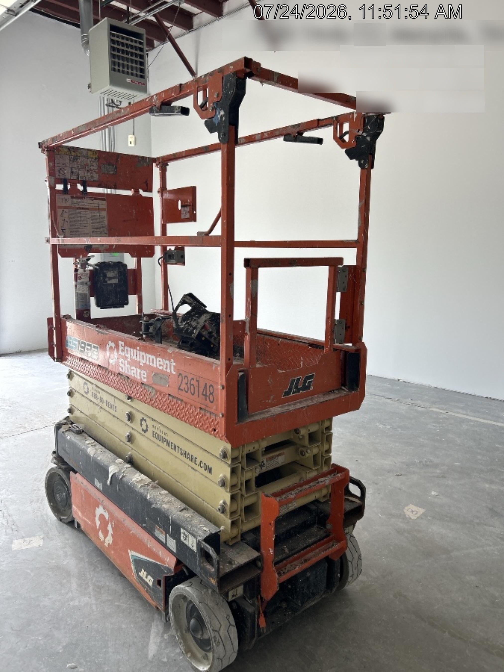 2022 JLG ES1932