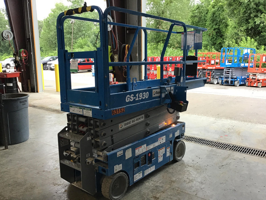 2020 Genie GS-1930 Solid Non Marking Tires, Beacon, Folding rails with half height swing gate