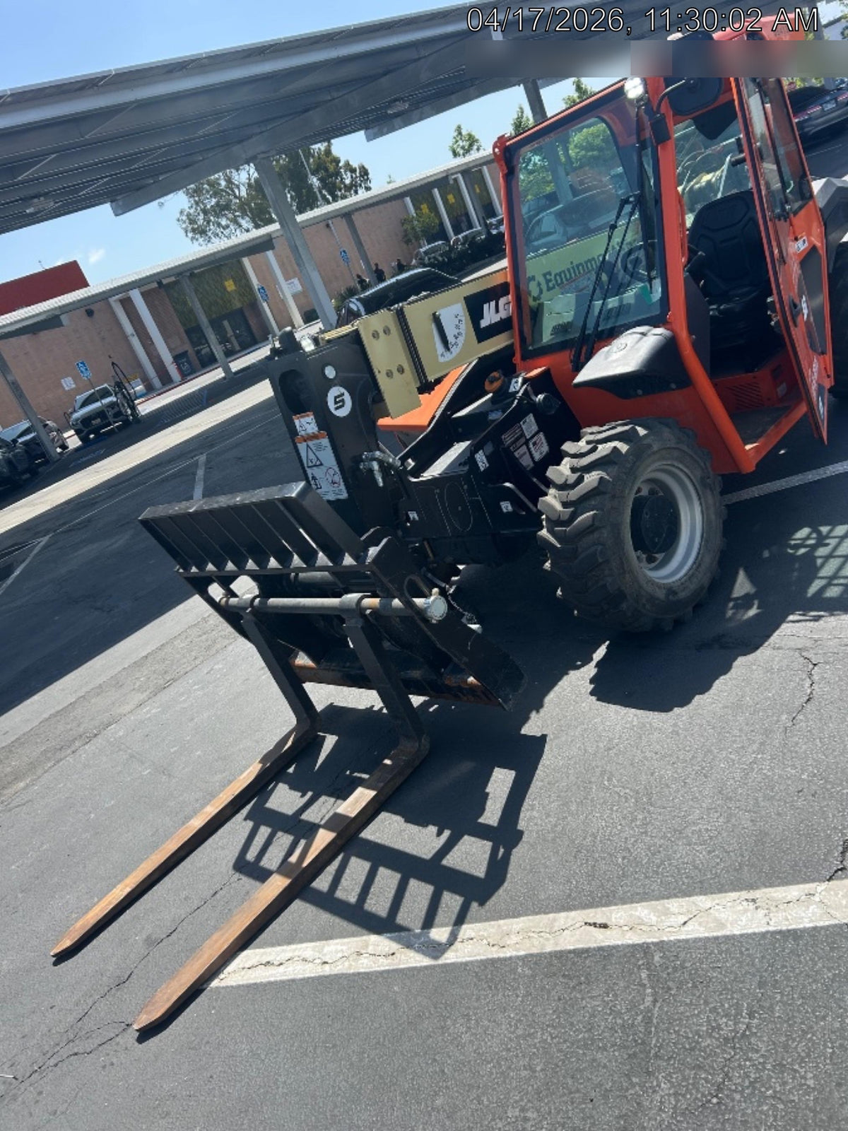 2025 JLG 519