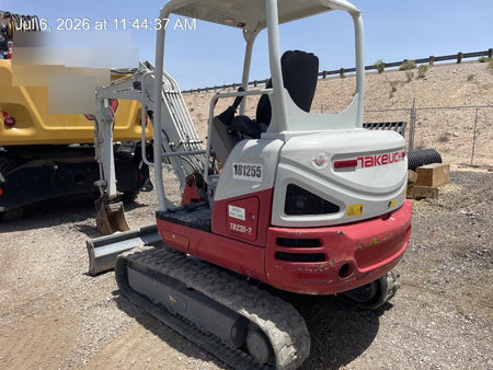 2021 TAKEUCHI TB235-2R