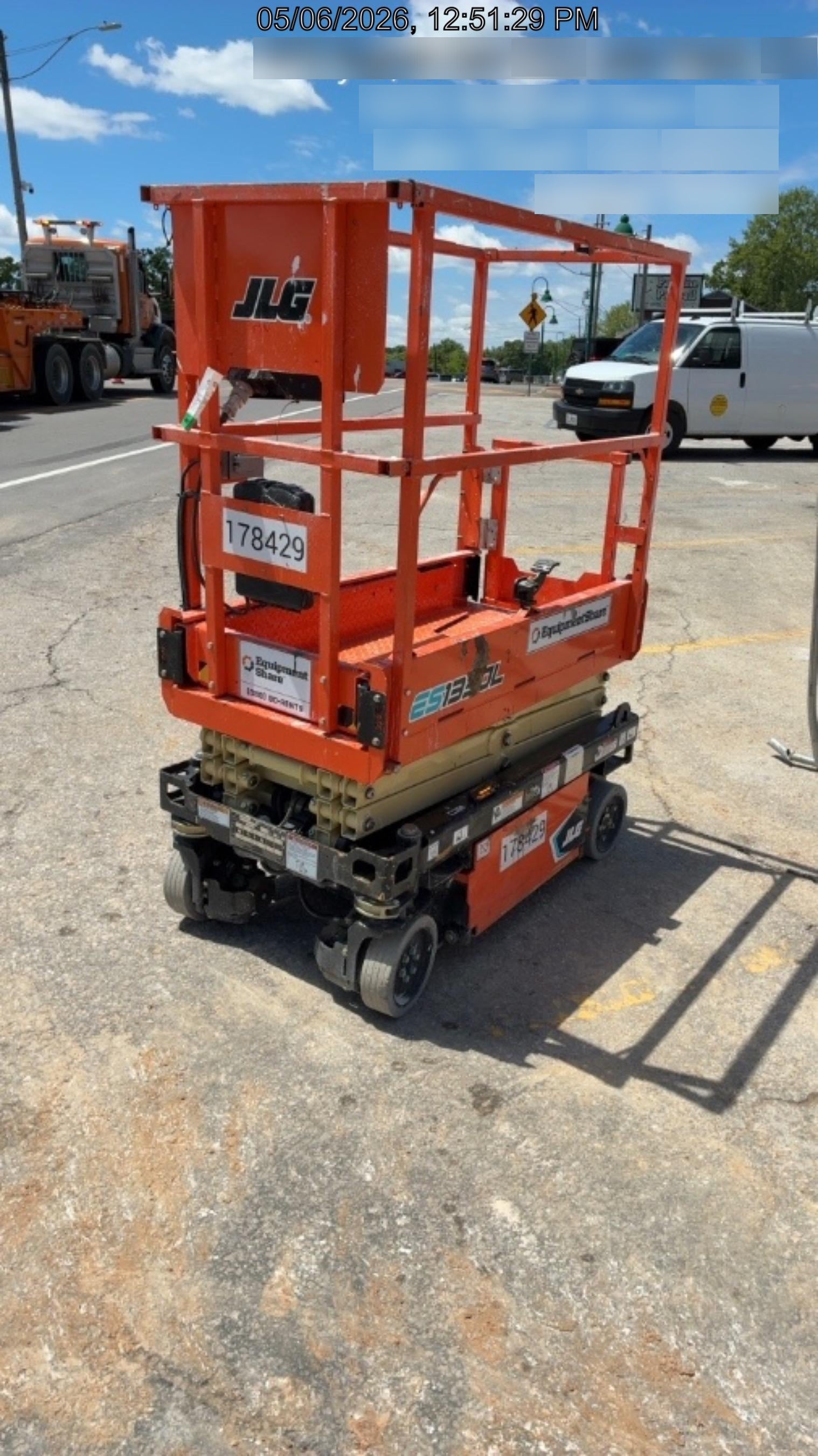 2021 JLG ES1330L
