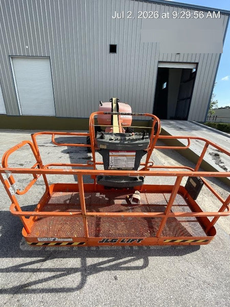 2021 JLG 400S