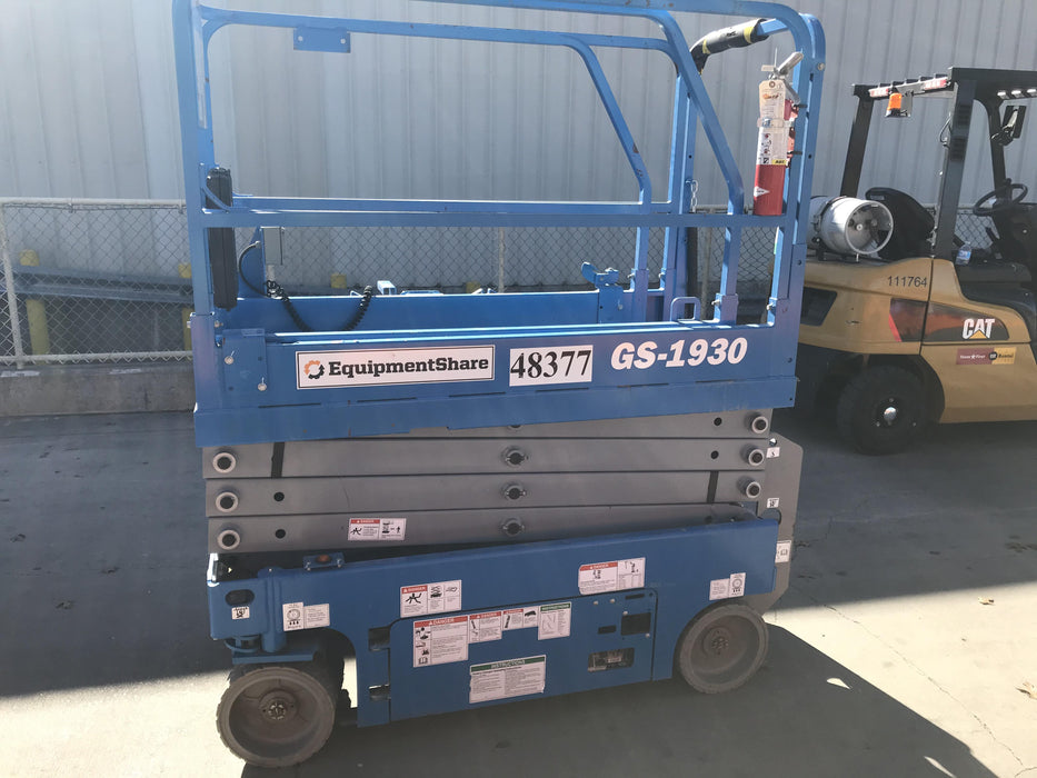 2019 Genie GS-1930 Fixed rails with chain Entry