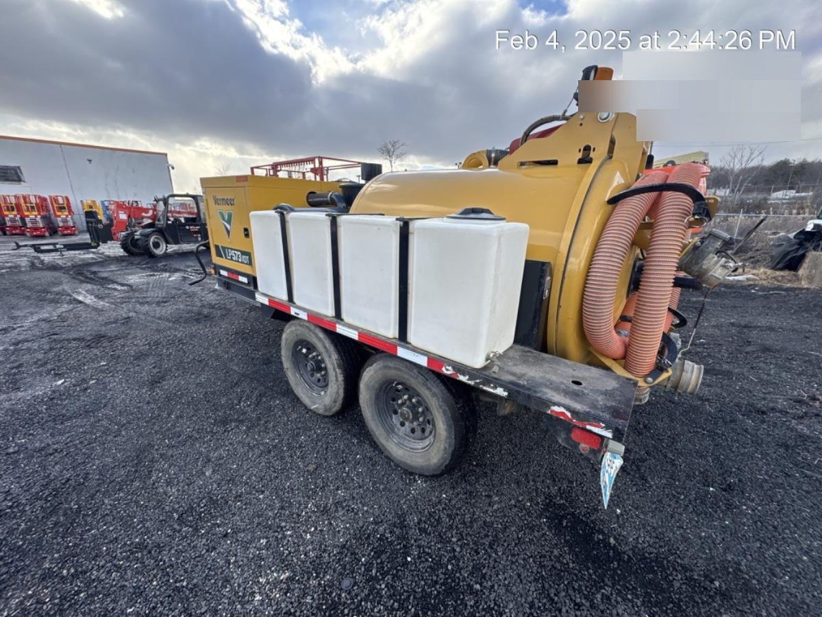 2022 Vac-Tron LP573XDT T4 Koehler Diesel Engine, 500 Gallon Debris Tank, x2 100 Gallon Water Tanks