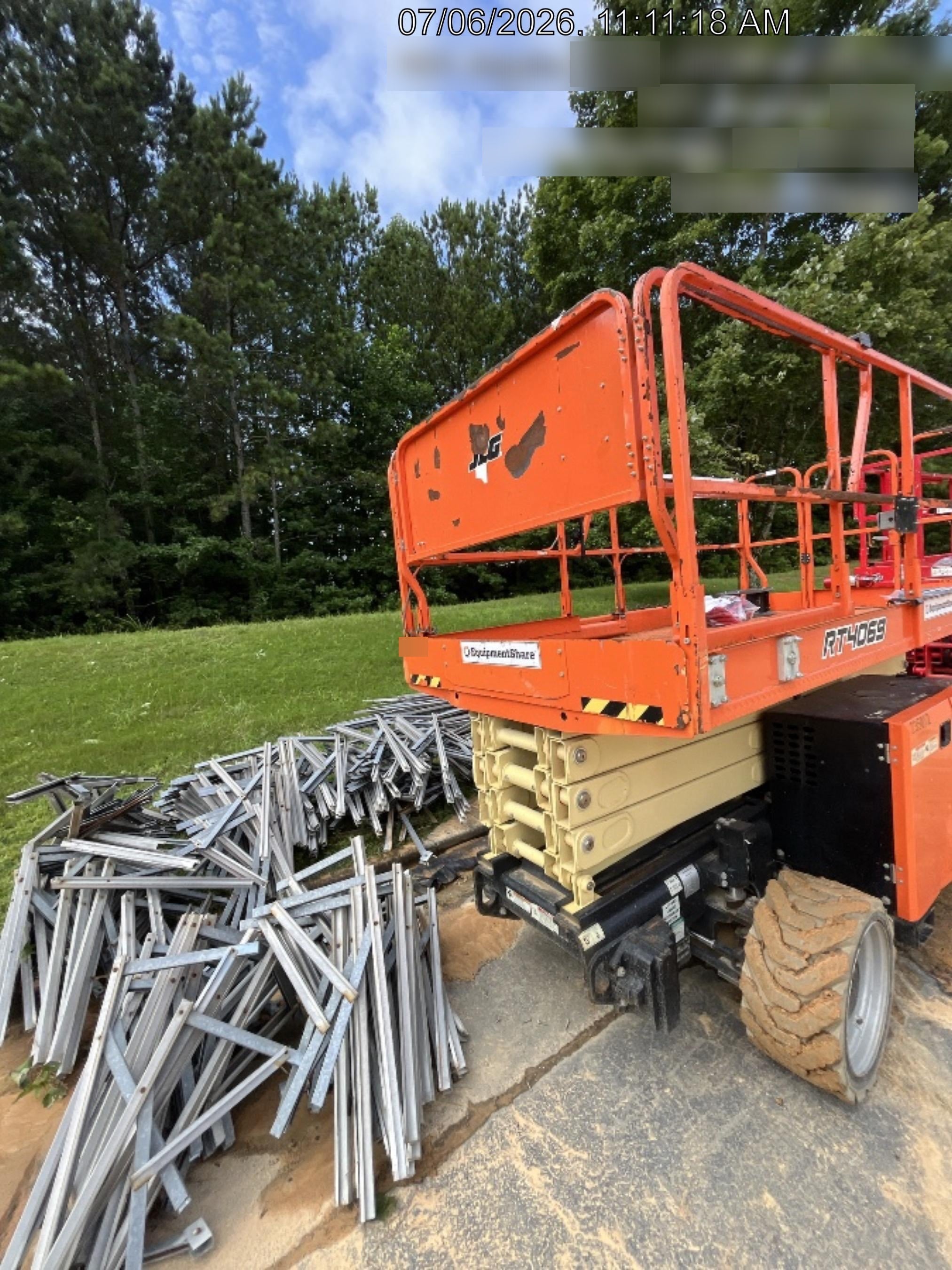 2022 JLG RT4069
