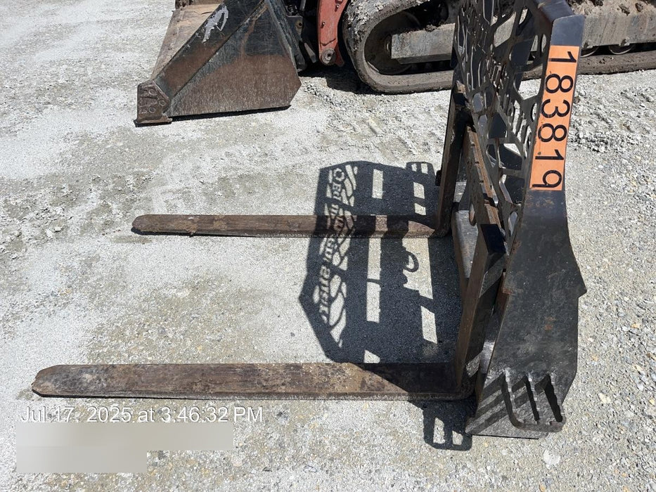 2021 PALADIN 48" Pallet Forks - Paladin