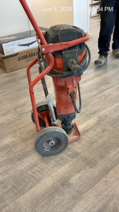 2023 HILTI TE 3000-AVR